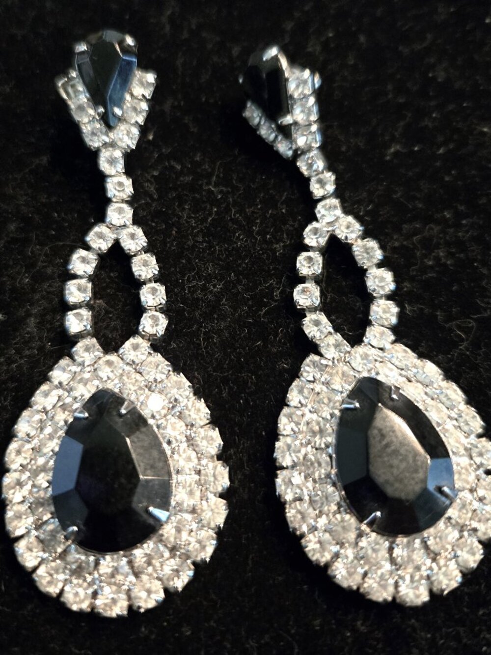 Dangling Rhinestone Earrings